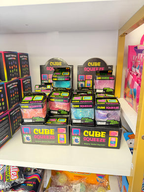 Cube Squeeze