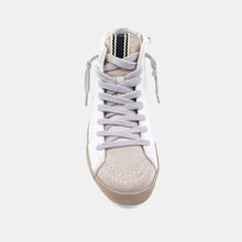 Rooney White Snake