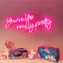THE ESSENTIALS VANITY BAG